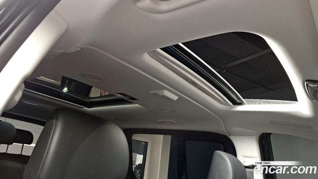Hyundai Staria Tourer 9-Seater, 2025