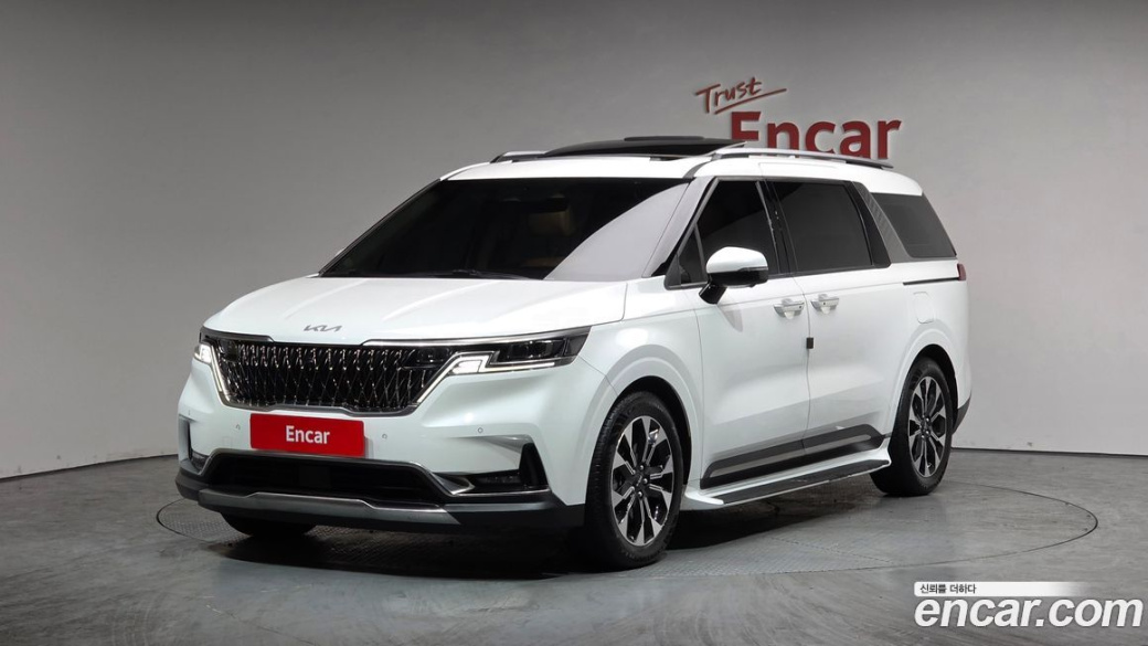 Kia Carnival 7-Seater Signature, 2023
