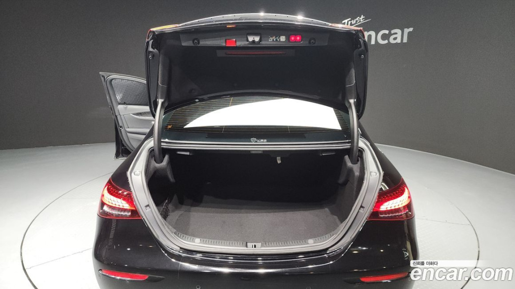 Mercedes-Benz E-Class E250 Avantgarde, 2023