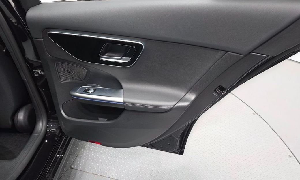 Mercedes-Benz C-Class C300 4MATIC Avantgarde, 2023