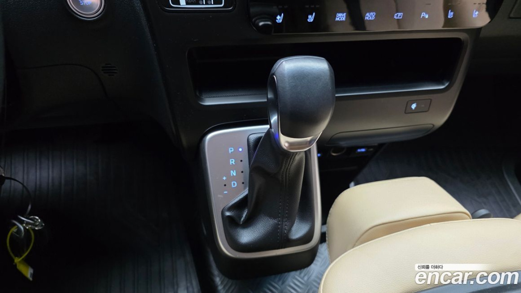 Hyundai Staria Tourer 9-Seater, 2022