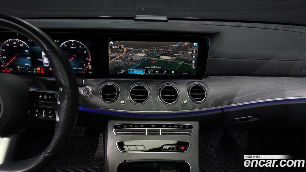 Mercedes-Benz E-Class E350 4MATIC AMG Line, 2022