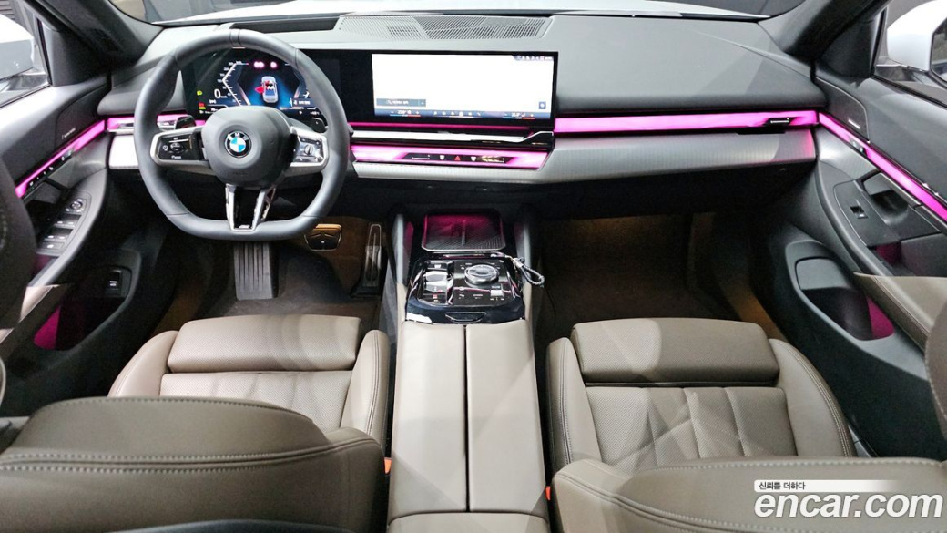 BMW 5-Series 520i M Sport, 2025