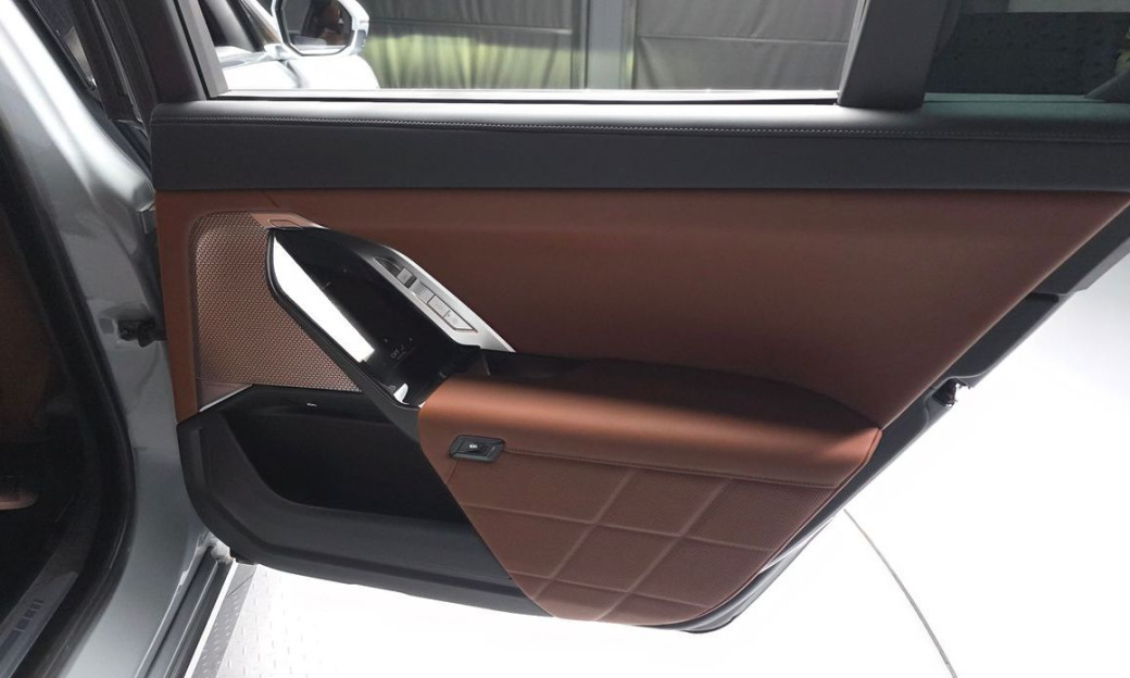 BMW 7-Series 740d xDrive M Sport, 2025