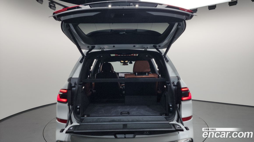BMW X7 xDrive 40d M Sport 6STR, 2025