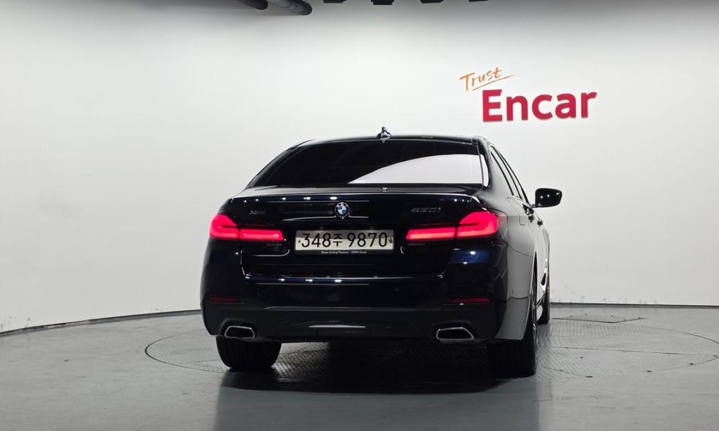 BMW 5-Series 530i xDrive M Sport Package, 2023
