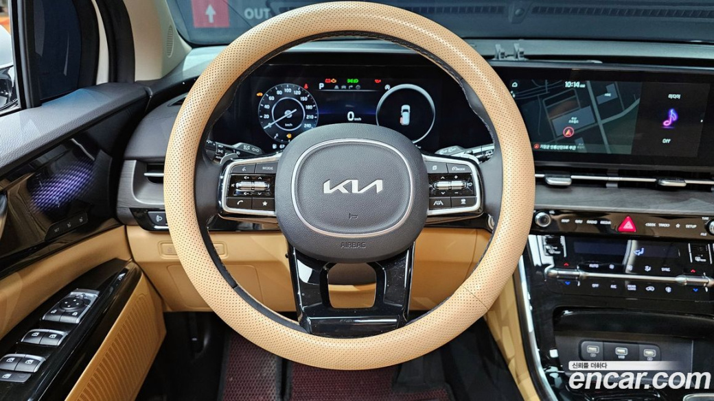 Kia Carnival 7-Seater Signature, 2023