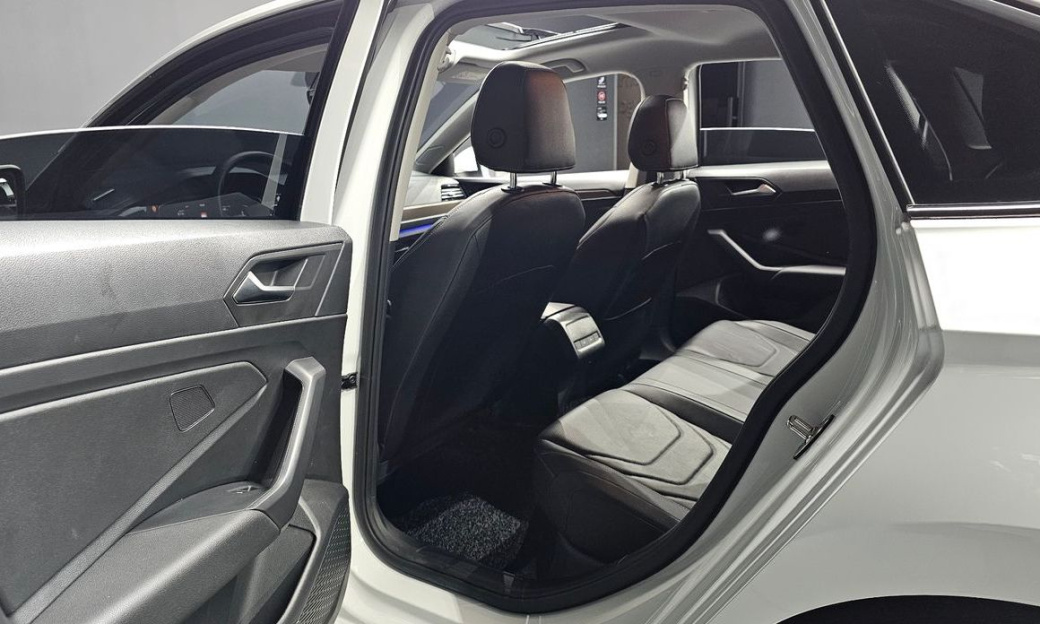 Volkswagen Jetta 1.4 TSI Prestige, 2021