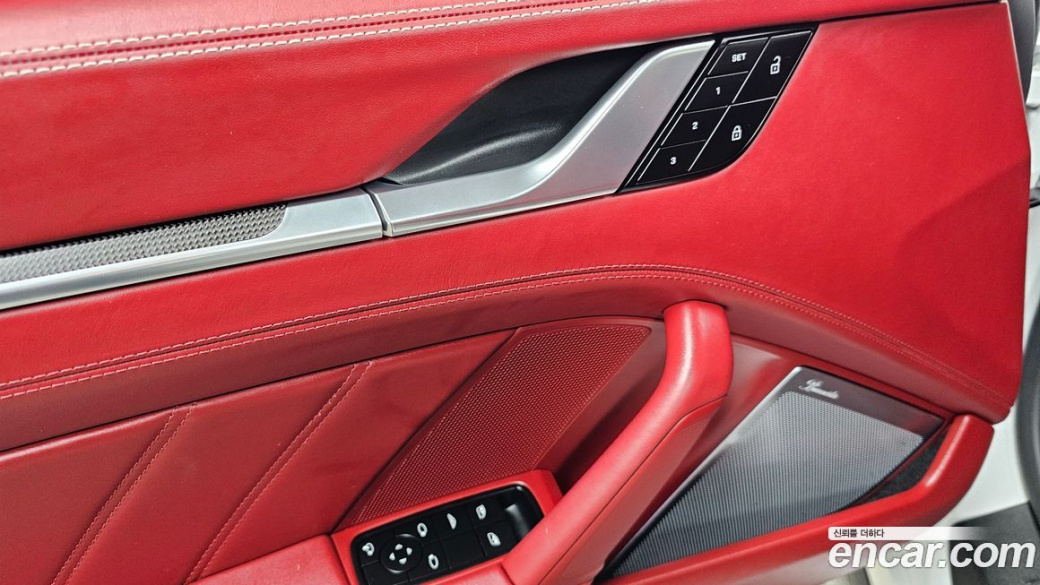 Porsche 911 Turbo S Cabriolet, 2024