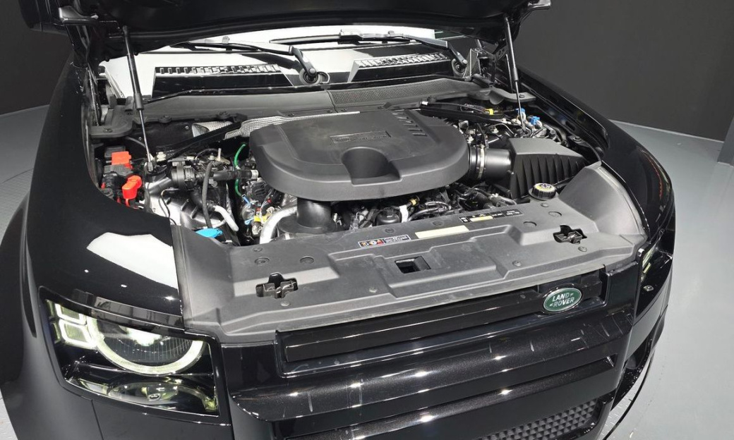Land Rover Defender 90 D250 XS Edition, 2024