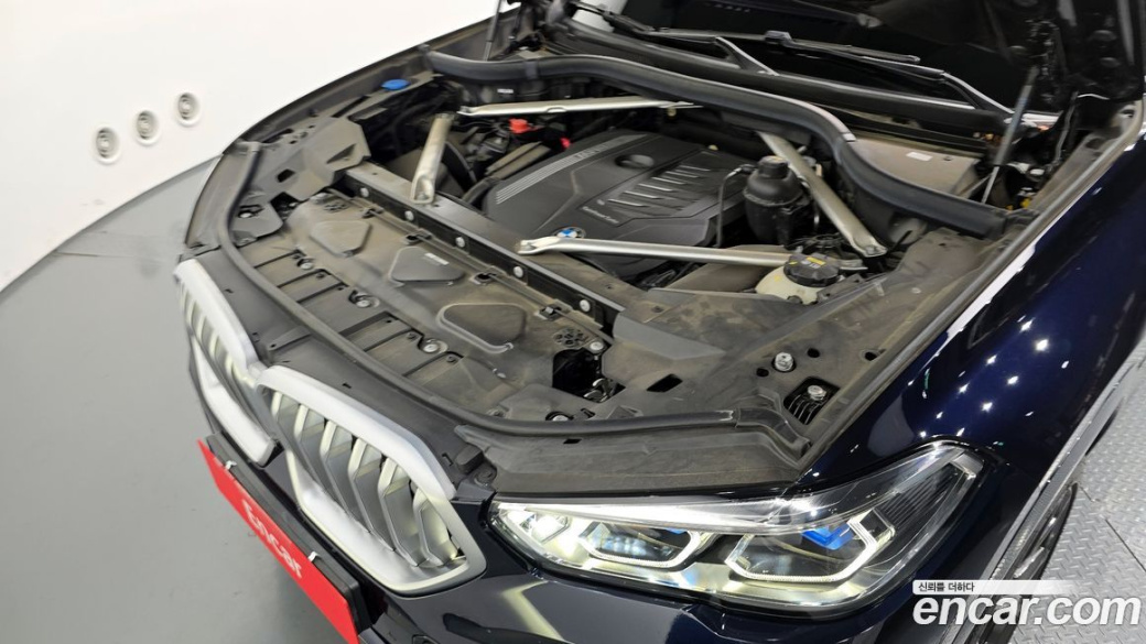 BMW X6 xDrive40i M Sport, 2022