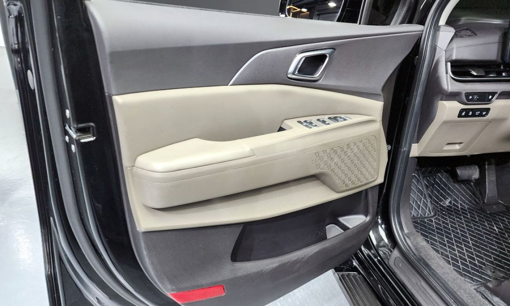 Kia Carnival 7-Seater Noblesse, 2024