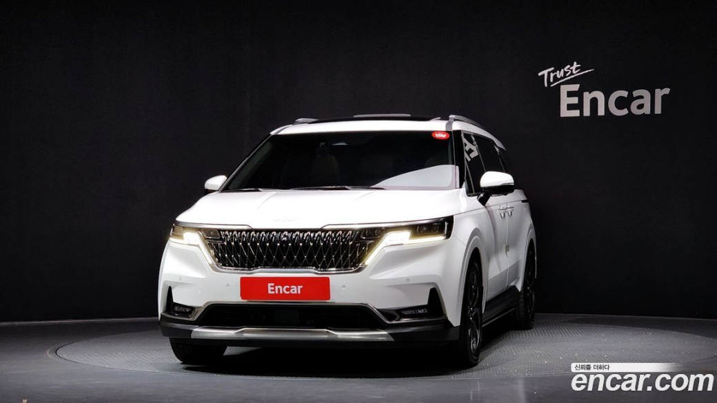 Kia Carnival 7-Seater Signature, 2023