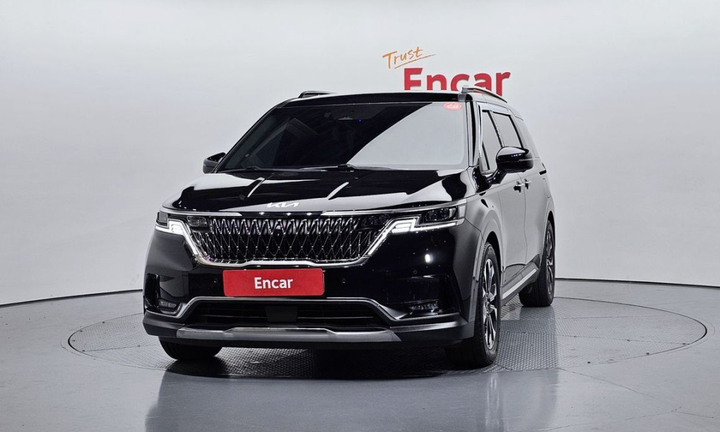Kia Carnival 7-Seater Signature, 2023