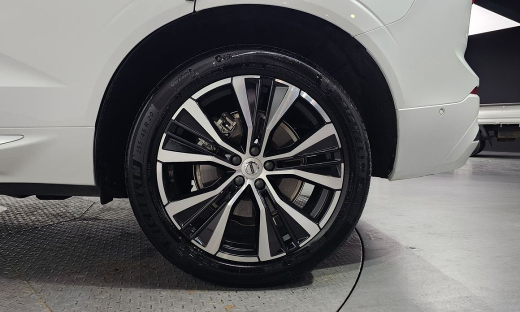 Volvo XC60 B6 Ultimate Bright, 2023