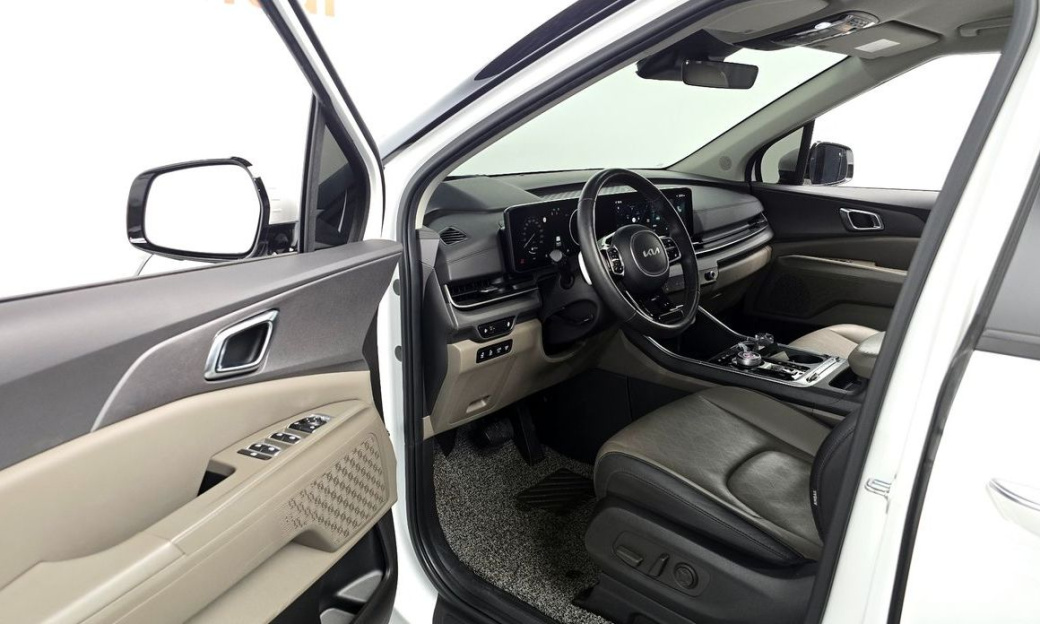Kia Carnival 9-Seater Noblesse, 2025