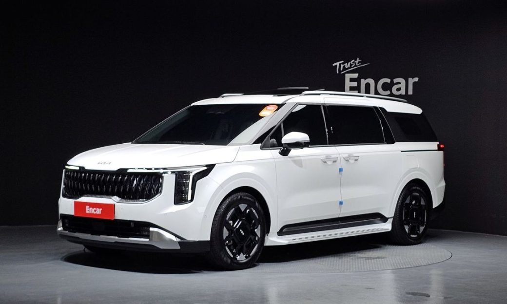 Kia Carnival 9-Seater Signature, 2025