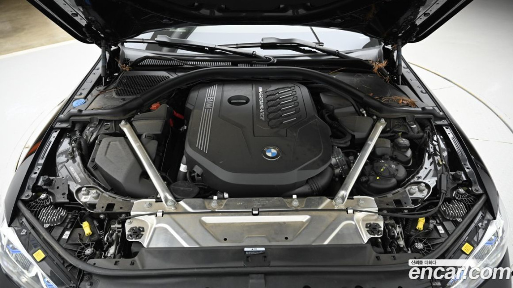 BMW 4-Series M440i xDrive Convertible, 2024