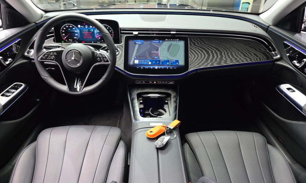 Mercedes-Benz E-Class E200 Avantgarde, 2025