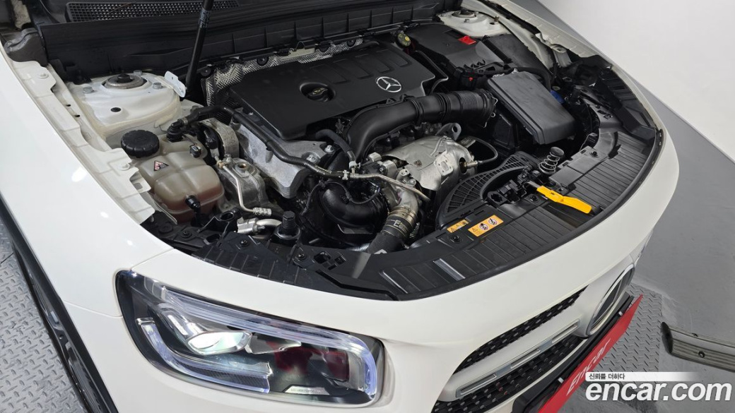 Mercedes-Benz GLB-Class GLB250 4MATIC, 2023