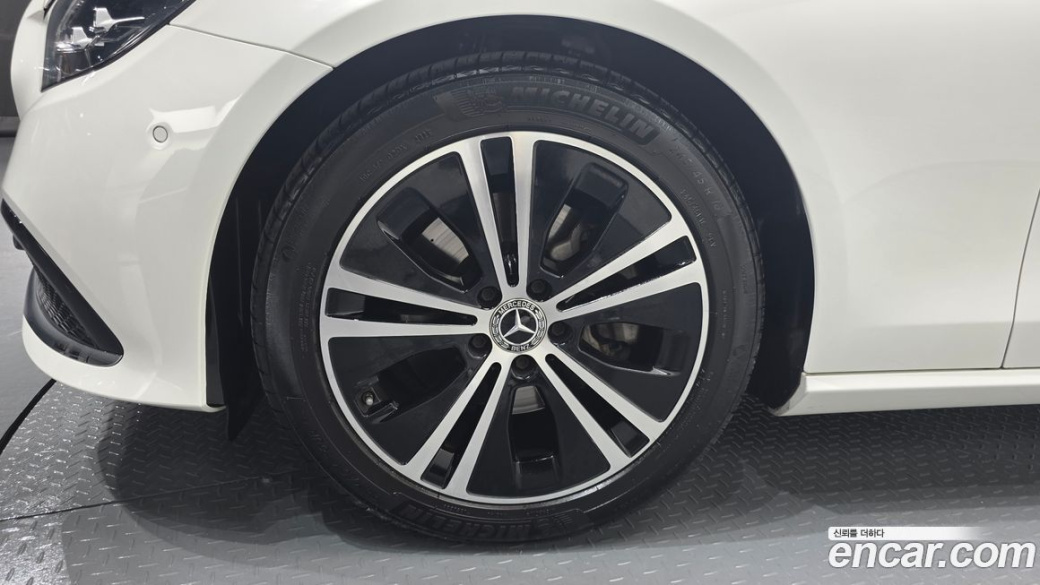 Mercedes-Benz E-Class E250 Avantgarde, 2022