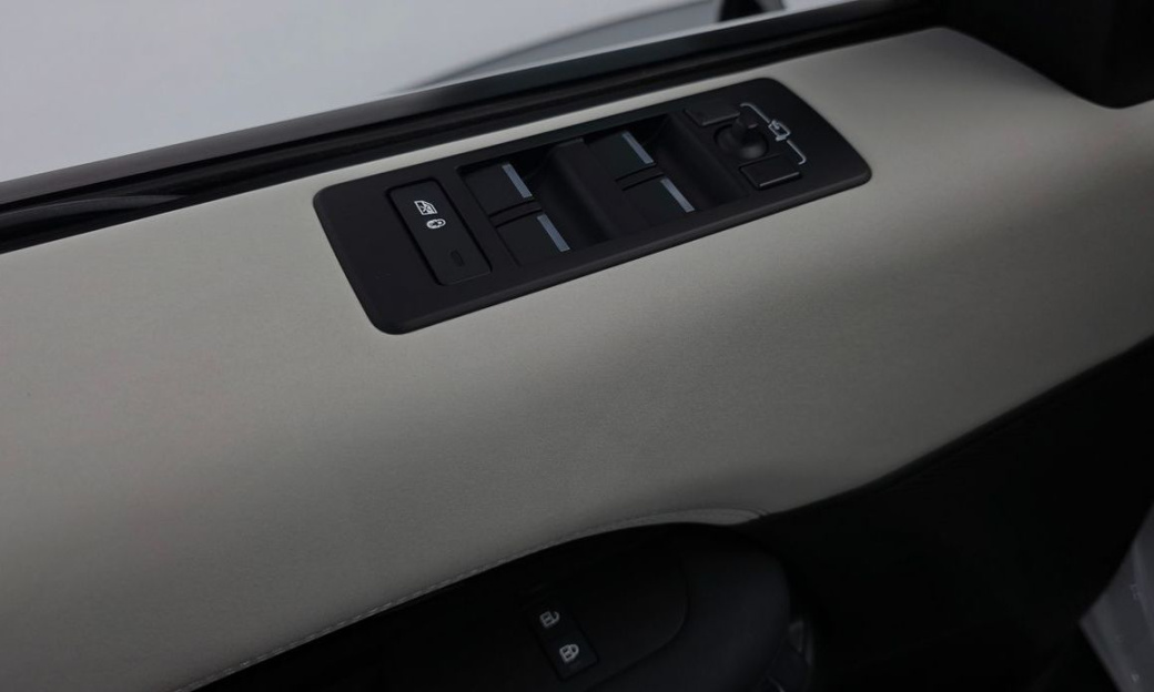 Land Rover Discovery D250 S, 2024