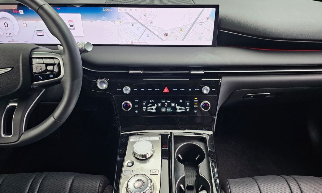 Genesis G80 Gasoline 2.5 Turbo AWD, 2025