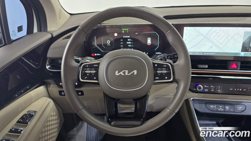 Kia Carnival 7-Seater Signature, 2024