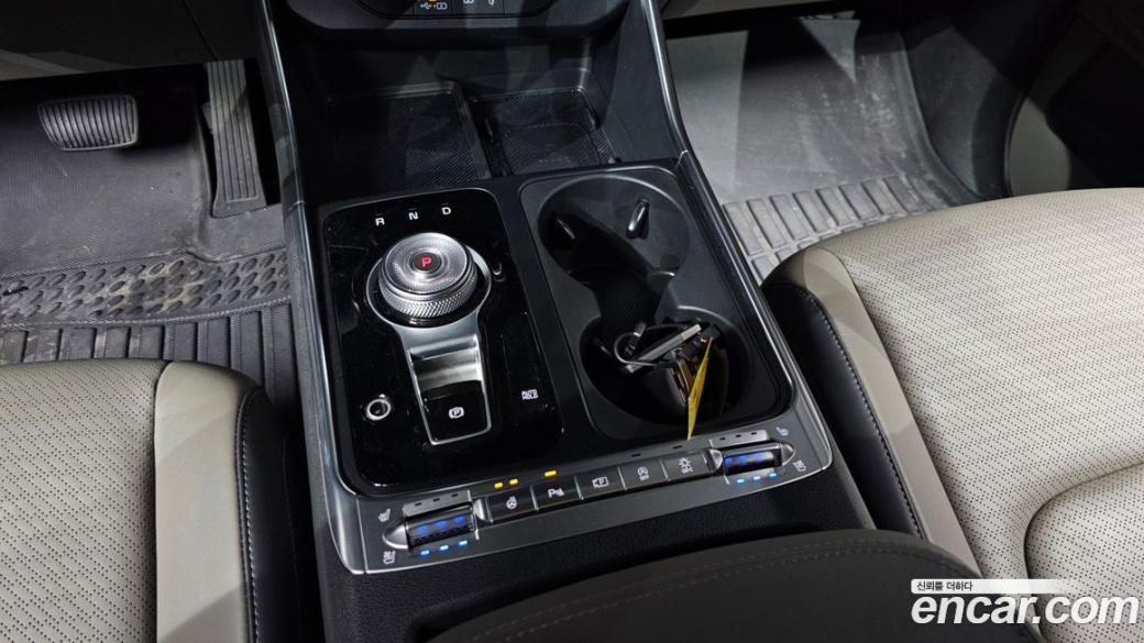 Kia Carnival 7-Seater Gravity, 2025