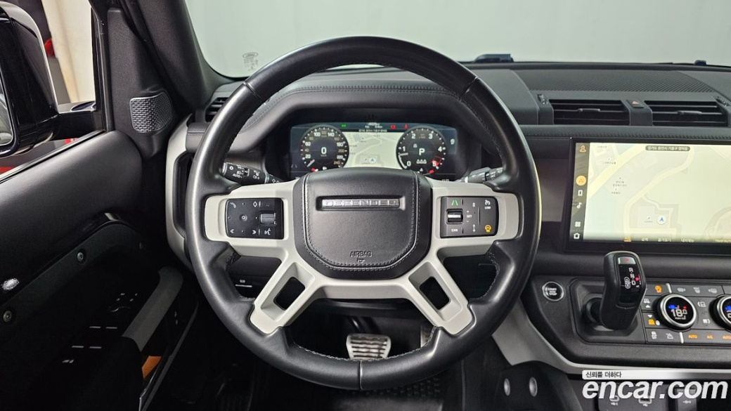 Land Rover Defender 110 D300 HSE, 2023