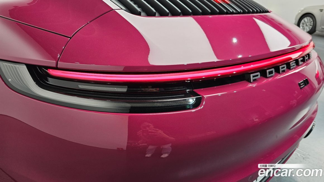 Porsche 911 Carrera Cabriolet, 2024