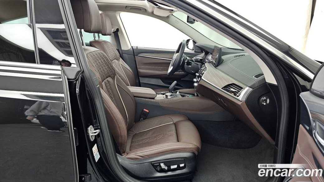 BMW Gran Turismo 630i xDrive Luxury, 2023