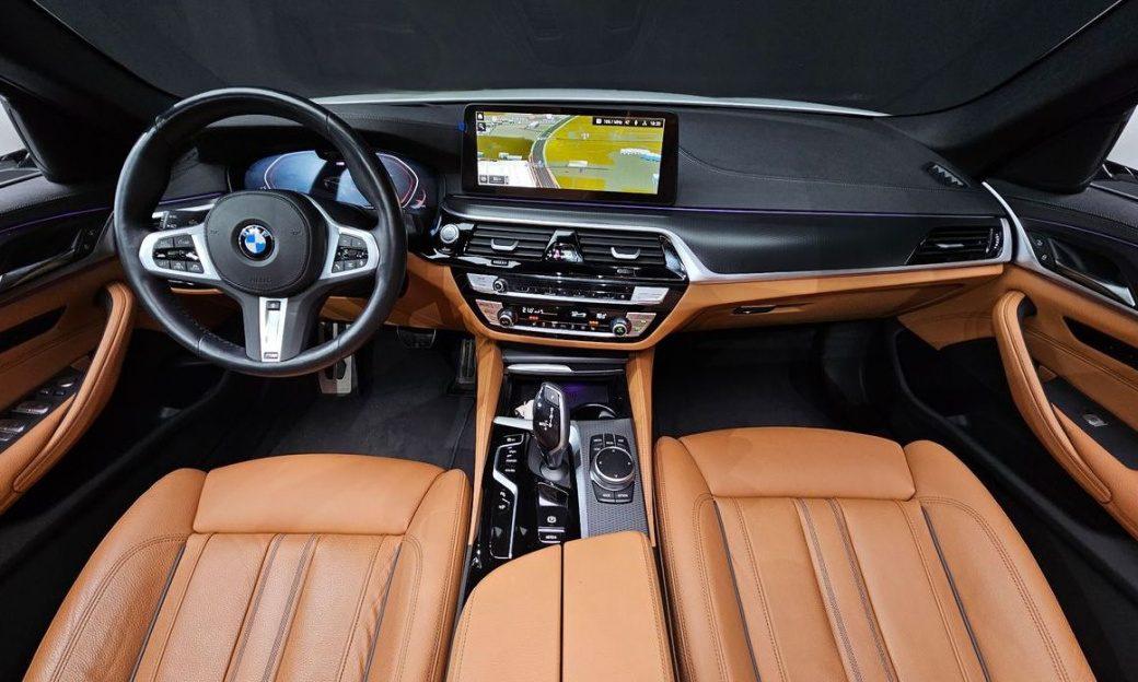 BMW 5-Series 520i M Sport, 2023