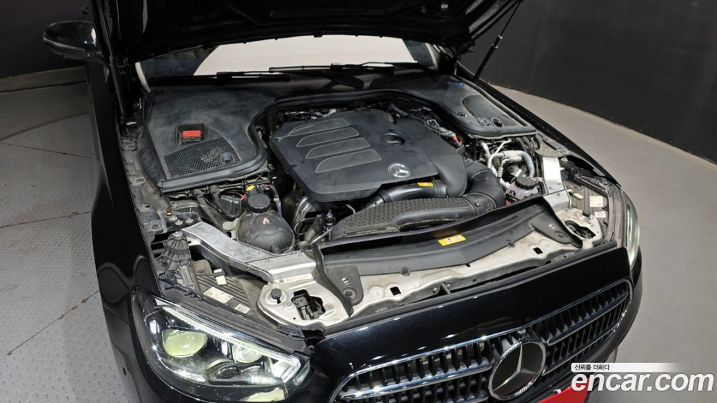 Mercedes-Benz E-Class E350 4MATIC Avantgarde, 2022