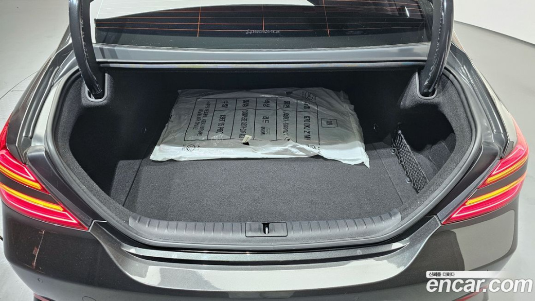Genesis G70 Gasoline 2.0T 2WD, 2023