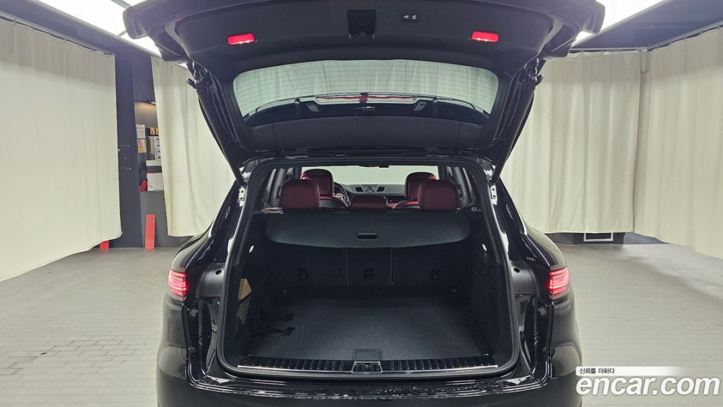 Porsche Cayenne 3.0, 2021