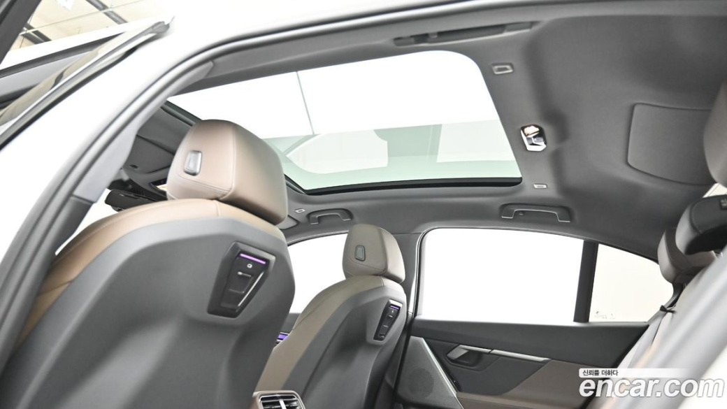 BMW 5-Series 520i, 2025