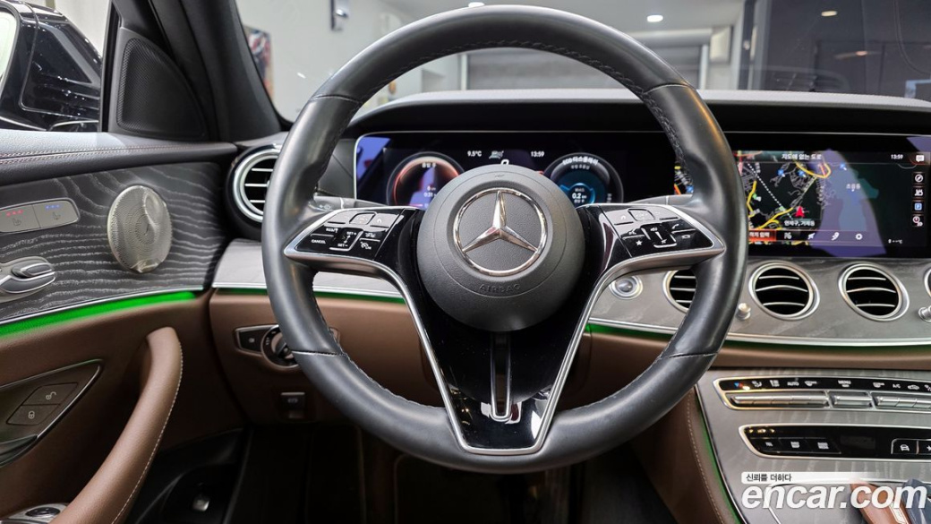 Mercedes-Benz E-Class E350 4MATIC Exclusive, 2023
