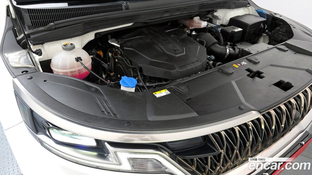 Kia Carnival 9-Seater Signature, 2023