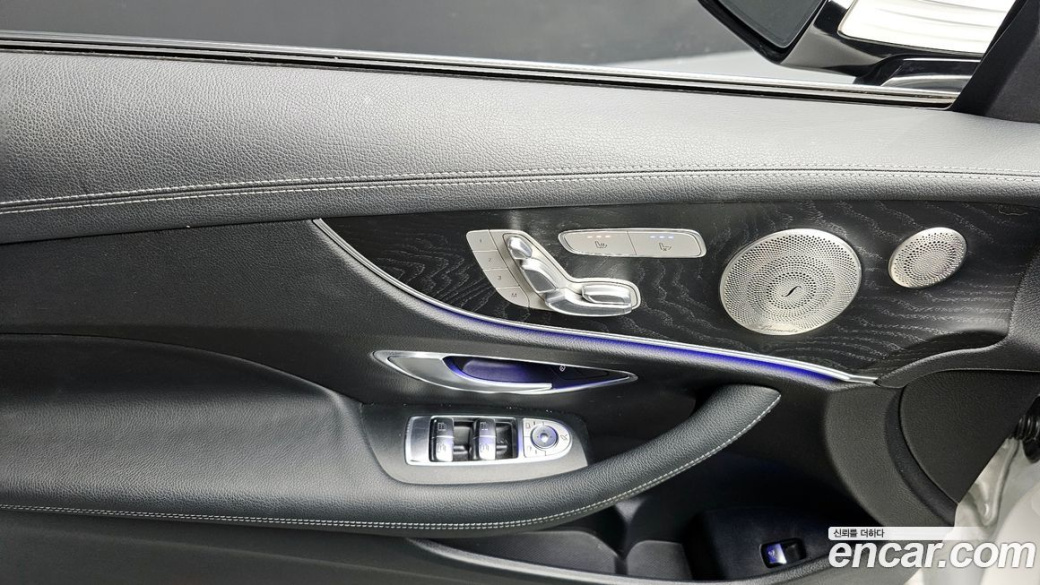 Mercedes-Benz E-Class E300d 4MATIC Coupe, 2022