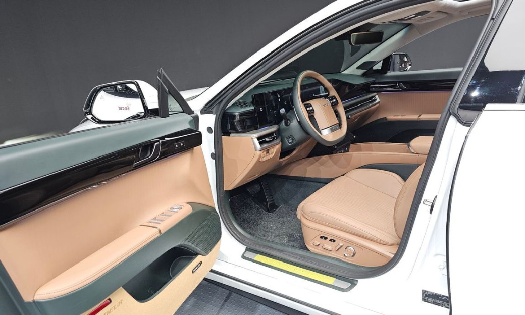 Hyundai Grandeur 2,5 Gasoline 2WD, 2024