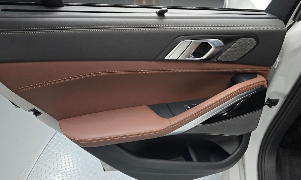 BMW X6 xDrive40i M Sport, 2025