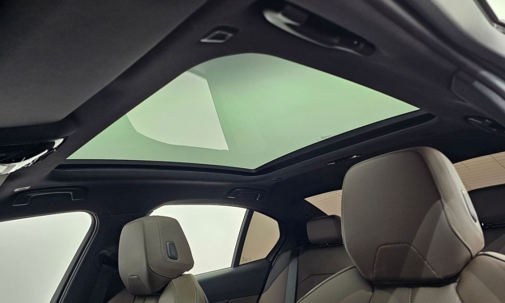 BMW 5-Series 520i M Sport, 2024