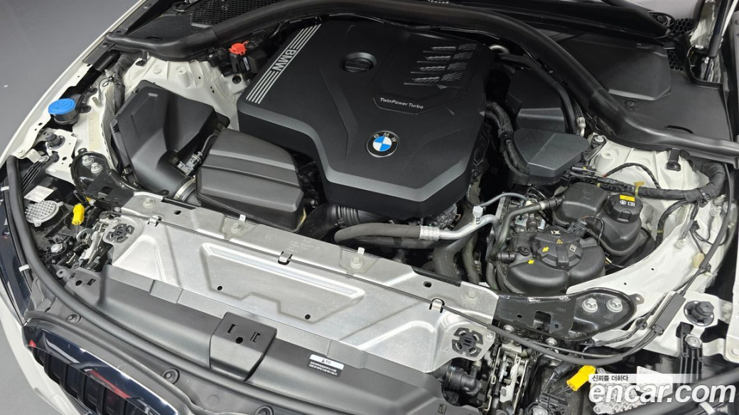 BMW 3-Series 320i M Sport, 2022