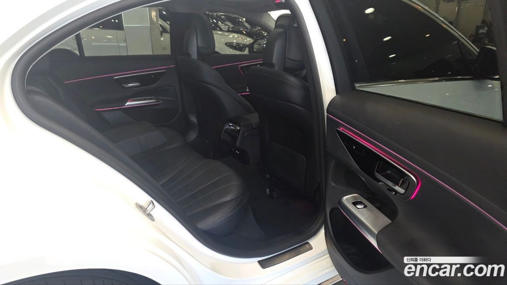 Mercedes-Benz E-Class E220d 4MATIC Exclusive, 2024