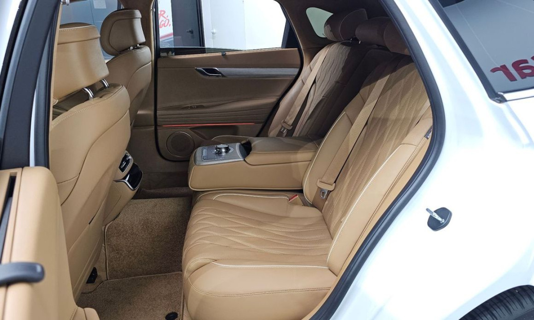Genesis G80 Gasoline 2.5 Turbo AWD, 2025