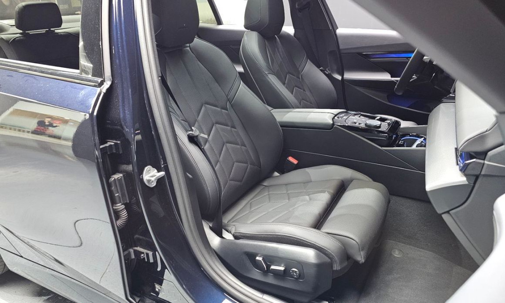 BMW 5-Series 520i M Sport, 2025
