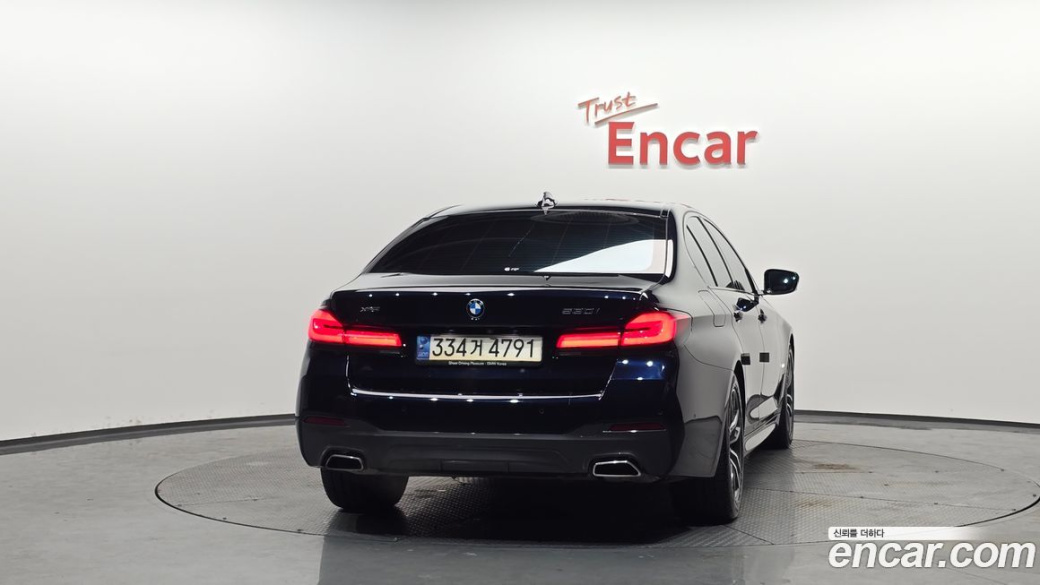 BMW 5-Series 520i M Sport, 2023
