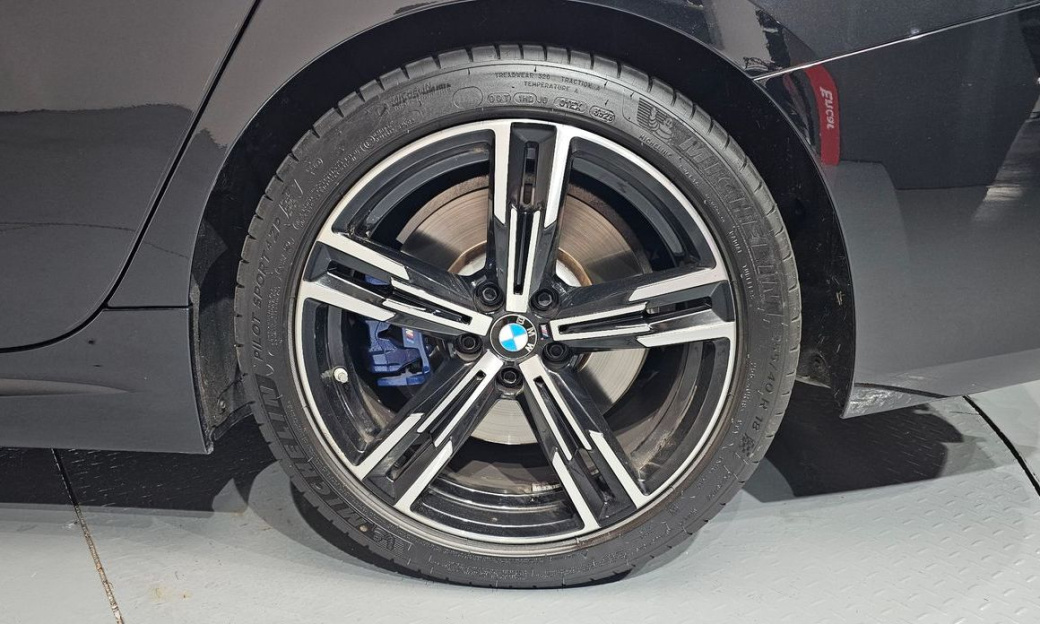 BMW 3-Series 320i Touring M Sports, 2024