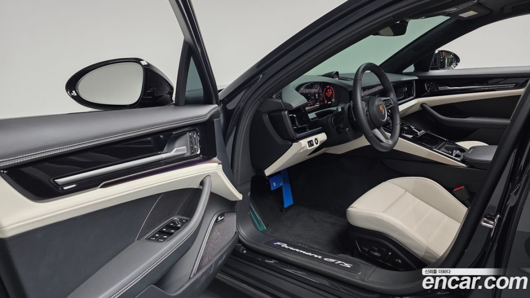 Porsche Panamera 4.0 GTS, 2025